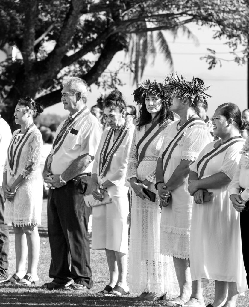 ensemble des élus de la commune de patio à tahaa en polynésie française lors de la cérémonie du 14 juillet et de la levée des couleurs