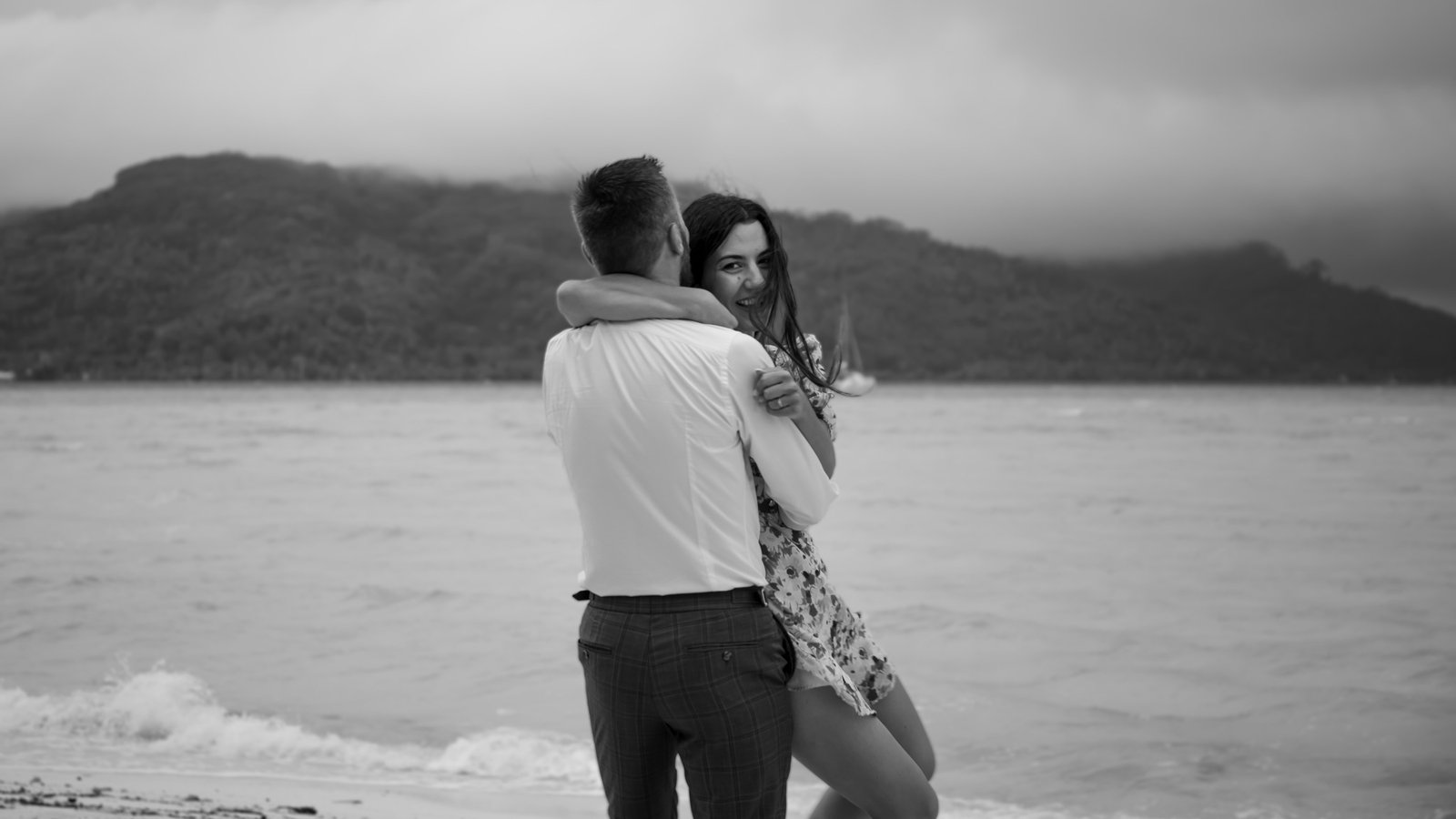Séance photo couple lumière naturelle
