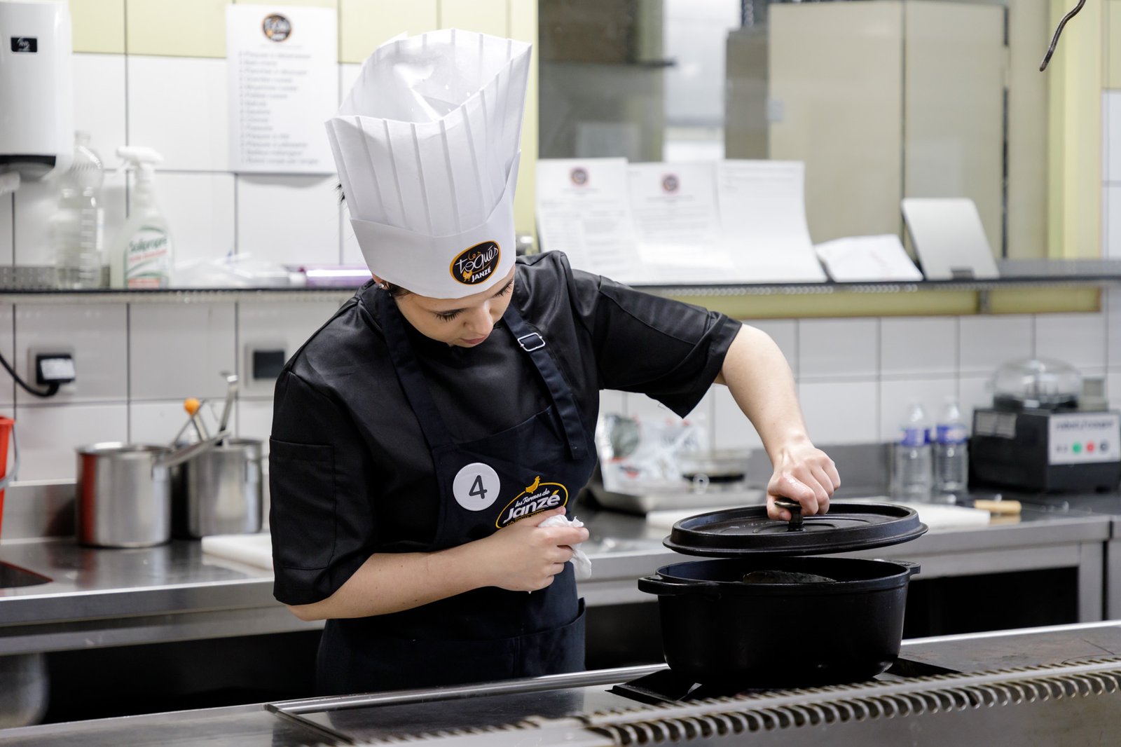 documentaire photos sur le concours culinaire les toqués de janzé au lycée hôtelier sainte anne à Saint Nazaire en loire atlantique