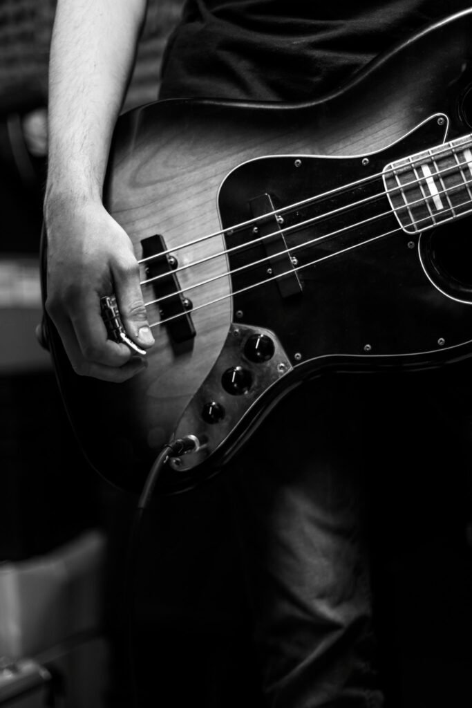 reportage photographie documentaire dans les backstage de la création d'un nouvel album avec le groupe de rock Ciphered dans le Morbihan en Bretagne