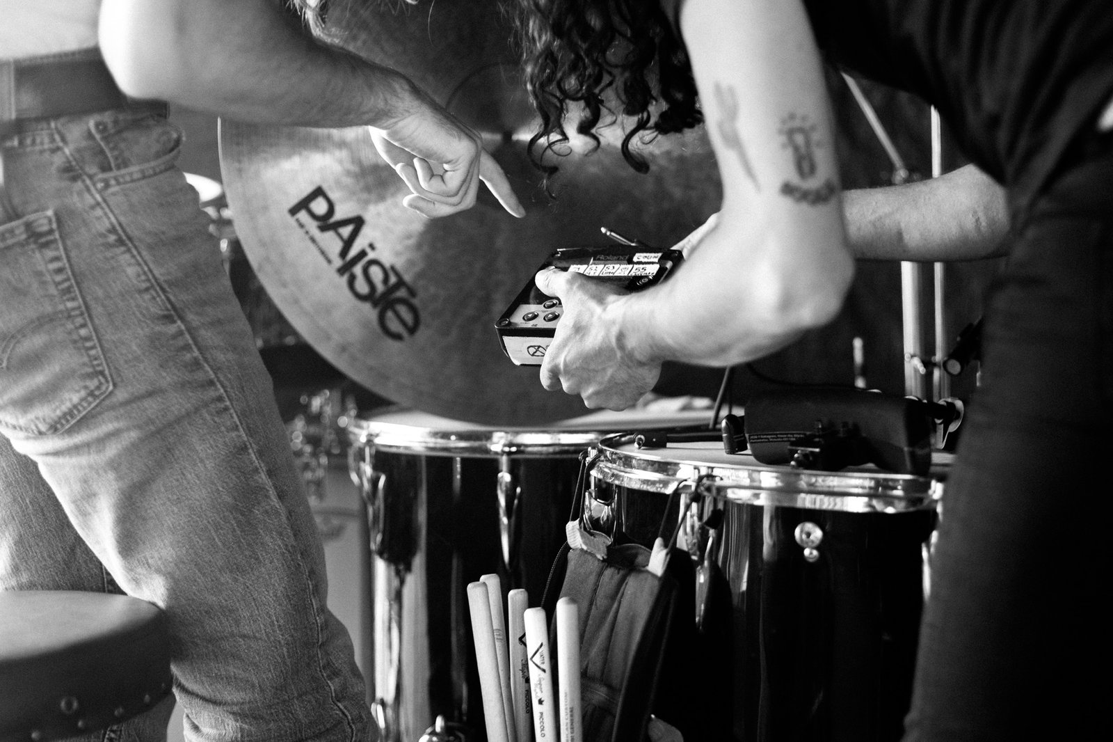 reportage photographie noir et blanc coulisses festival groupe rock breton moundrag 