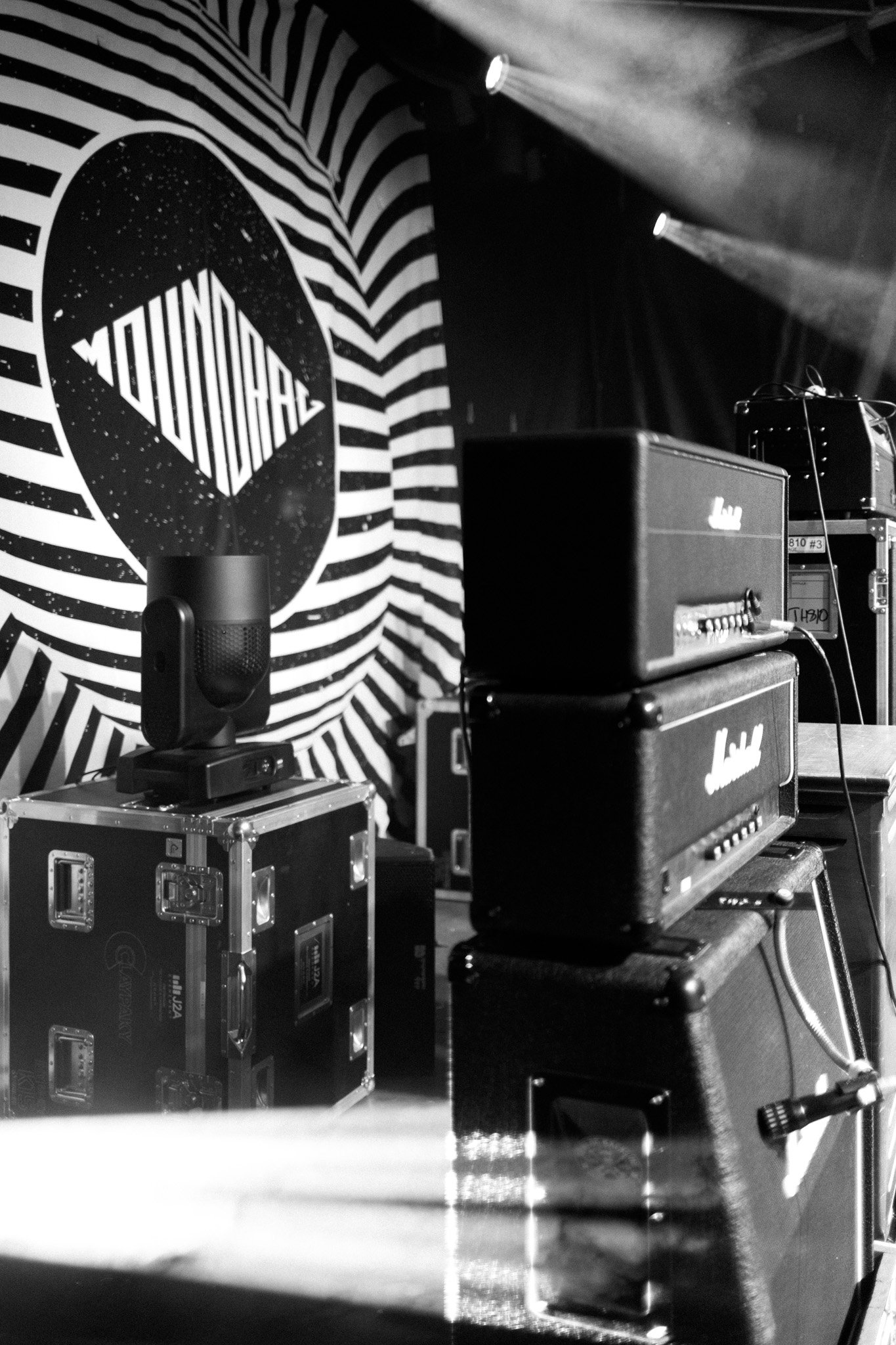 reportage photographie noir et blanc coulisses festival groupe rock breton moundrag 