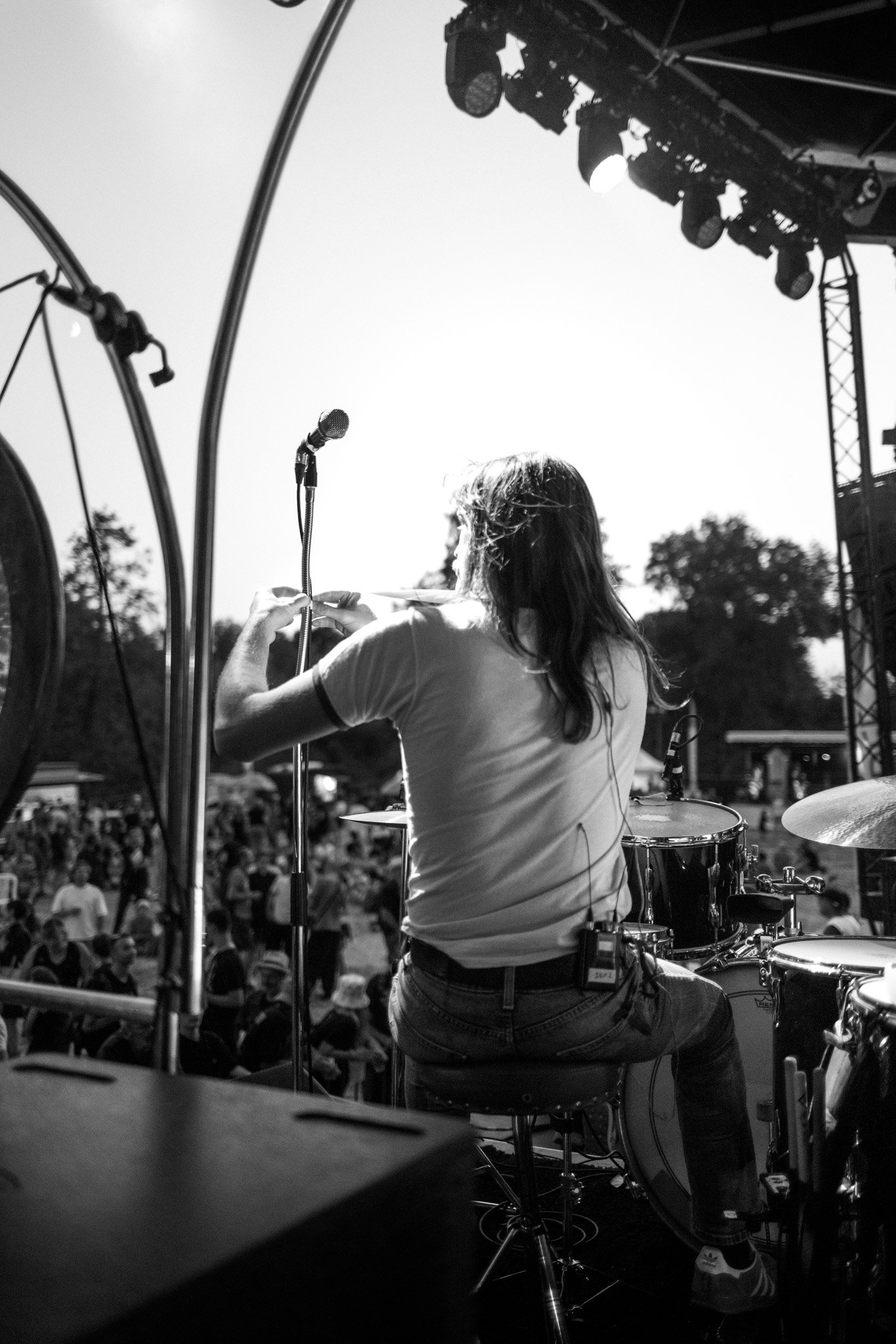 reportage photographie noir et blanc coulisses festival groupe rock breton moundrag 