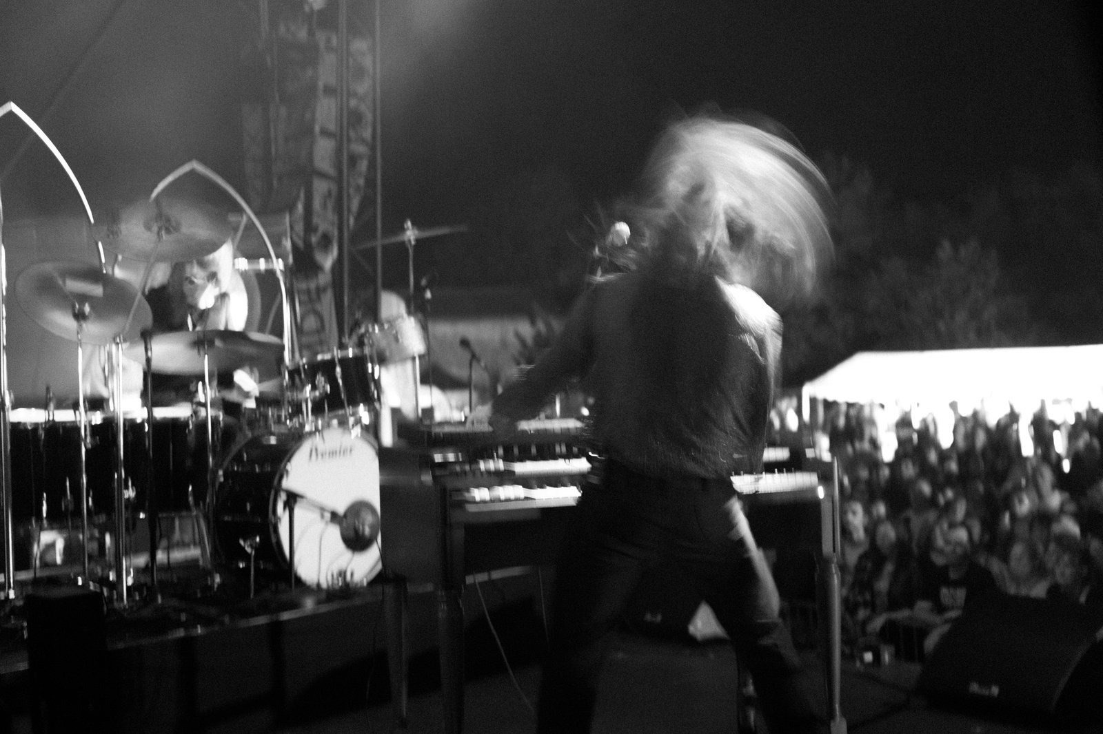 reportage photographie noir et blanc concert festival groupe rock breton moundrag 
