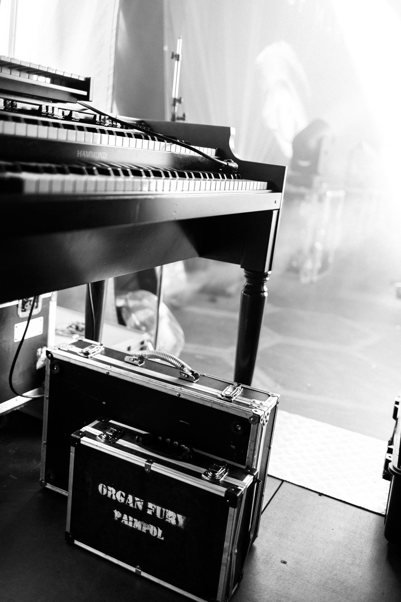 reportage photographie noir et blanc coulisses festival groupe rock breton moundrag 