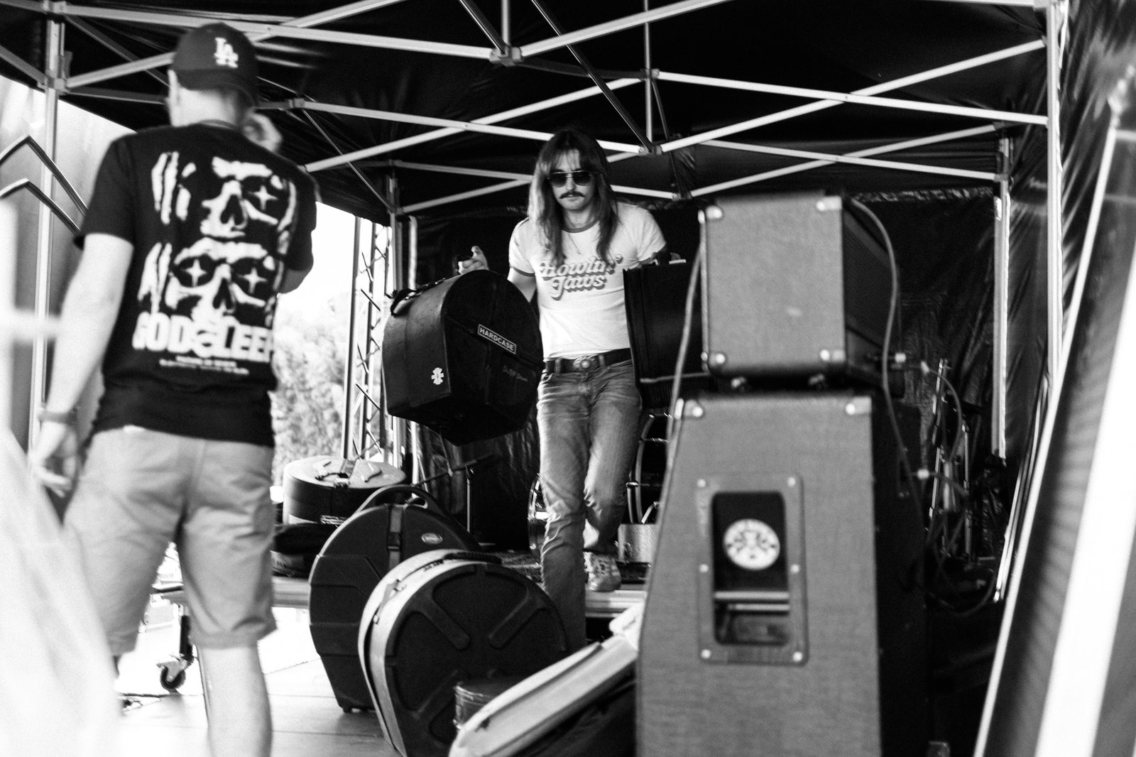 reportage photographie noir et blanc coulisses festival groupe rock breton moundrag 