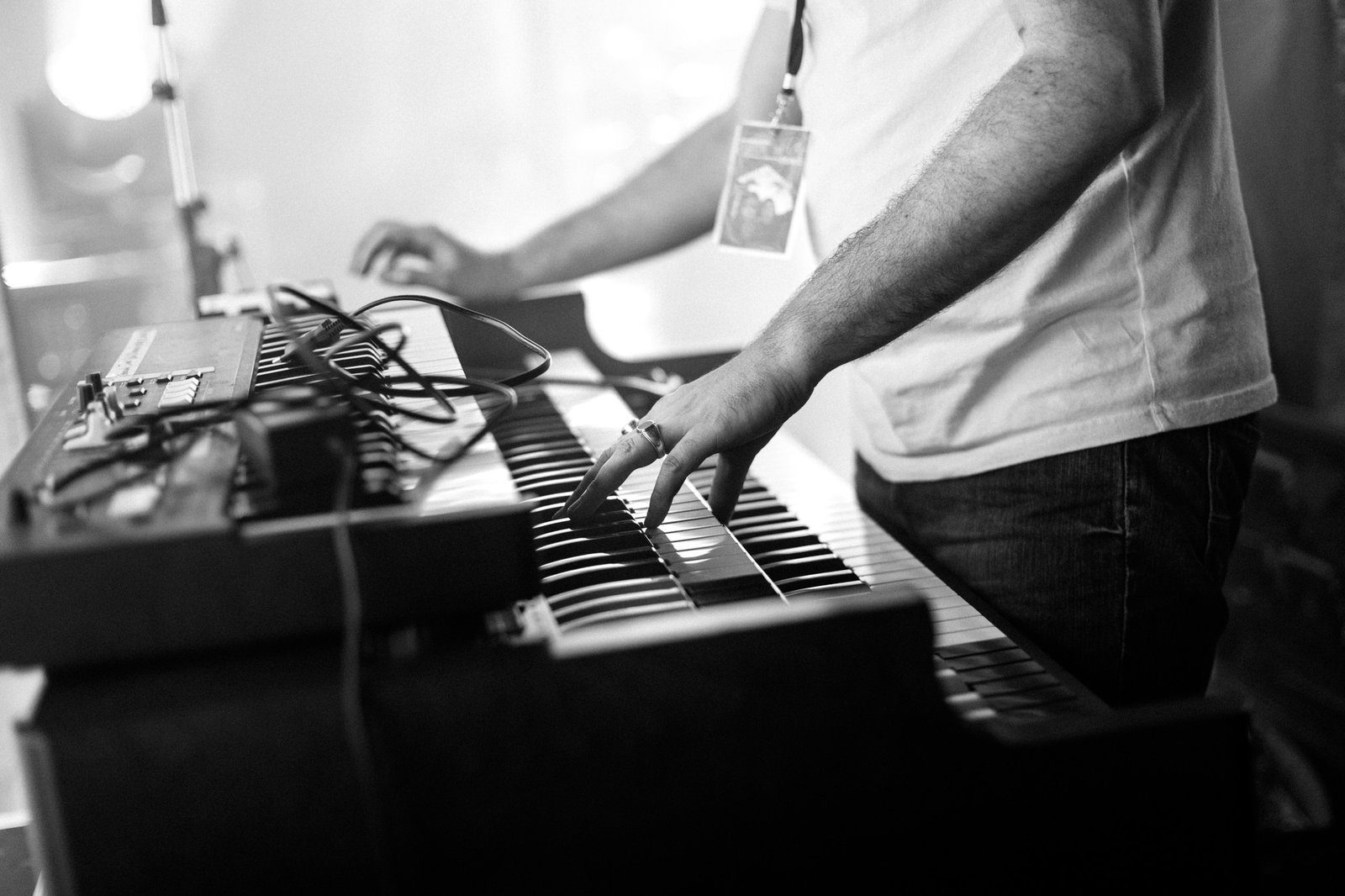 reportage photographie noir et blanc coulisses festival groupe rock breton moundrag 